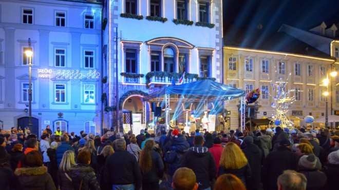 Božični koncert na Mestnem trgu (Foto: Dunja Wedam)