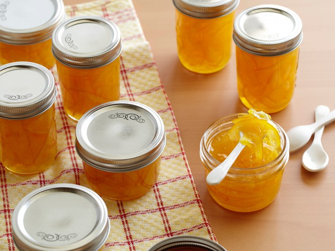 It will be difficult to find orange marmalade in the store, so it is better to make it yourself.