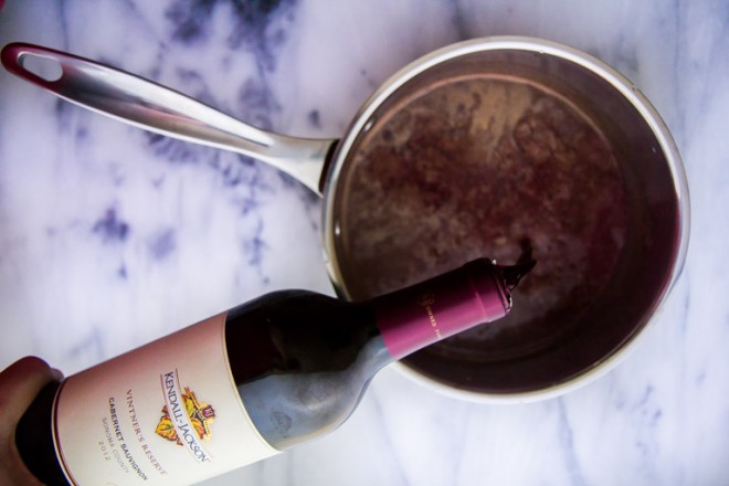 Prepare delicious chocolate wine for the holidays!