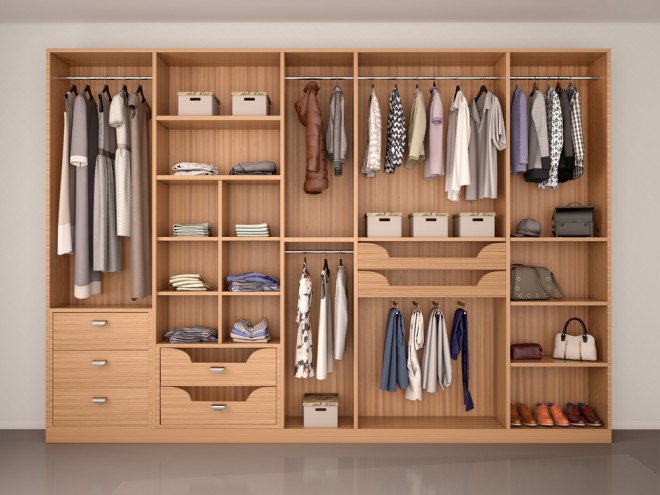 Obleke skrbno sproti zlagajte v omaro (Foto: Shutterstock)