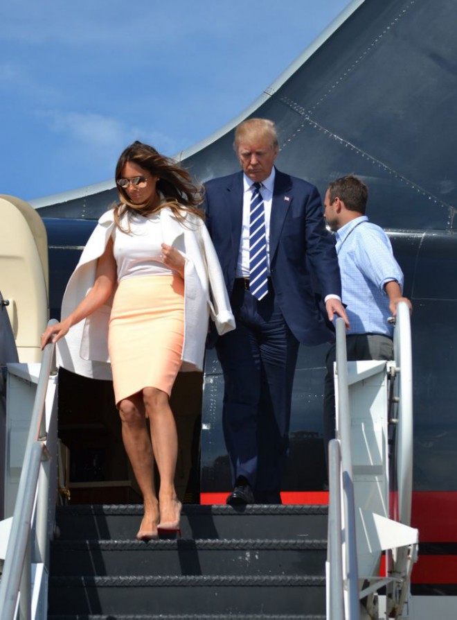 Melania Trump também viaja regularmente de avião.