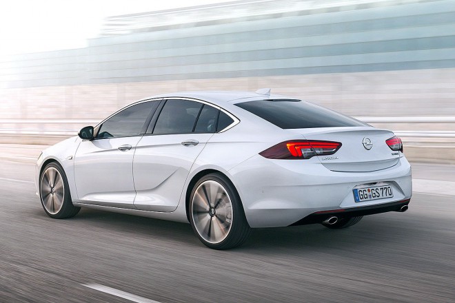 Nový Opel Insignia Grand Sport zapůsobí ve všech směrech.
