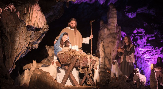 El pesebre viviente en la cueva de Postojna contará con 17 escenas bíblicas interpretadas por un grupo de actores.