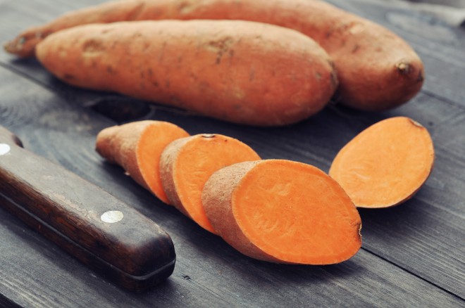 Süßkartoffeln helfen bei der „Entgiftung“. 