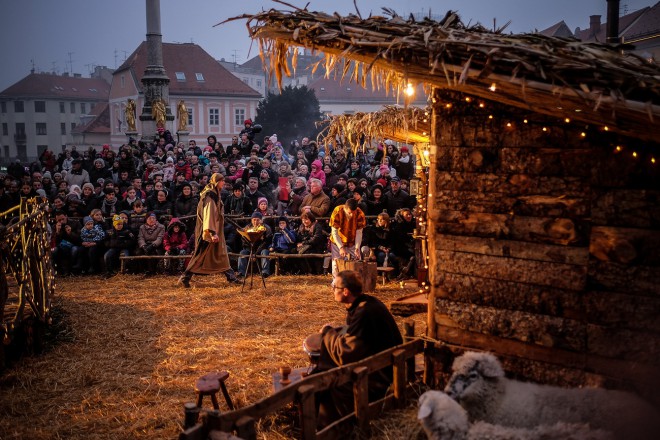 Living Nativity Scene (adventzagreb.com)