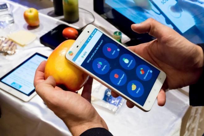 S telefonom Changhong H2 boste lahko preverjali kvaliteto sadja.