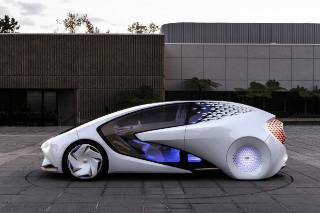 Toyota Concept-i želi z voznikom vzpostaviti prav posebno vez.