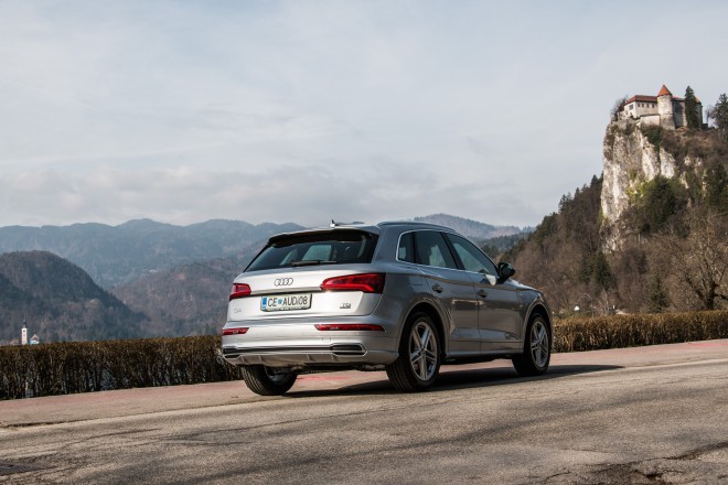The new Audi Q5 - works much more dynamically than its predecessor. 