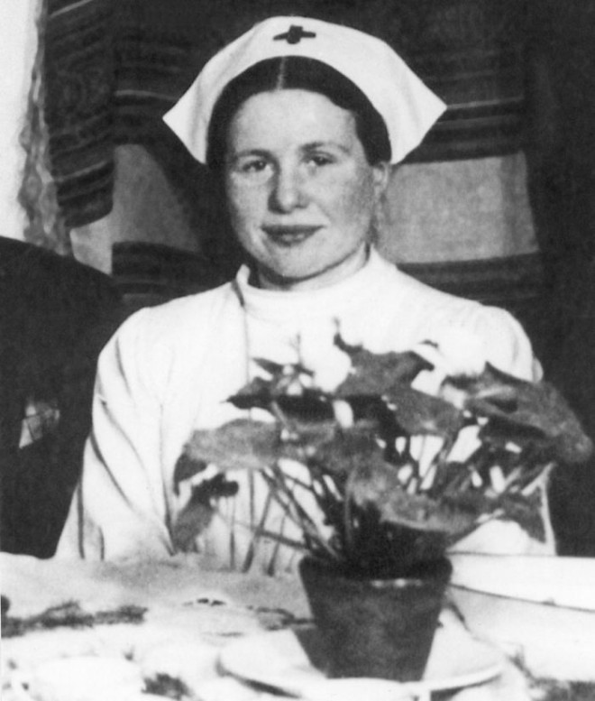 #1 Irena Sendler - je ženska, ki je pritihotapila približno 2.500 judovskih otrok iz varšavskega geta md leti 1942 in 1945.