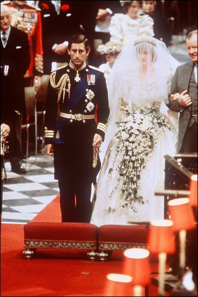 Diana rompió la tradición de los votos matrimoniales de la familia real. 