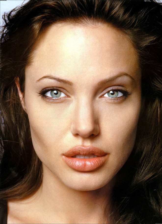 Angelina Jolie: Größere, vollere Lippen