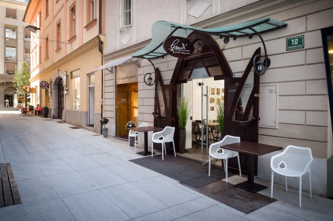 O restaurante Gaudi espera por você no centro de Liubliana. 