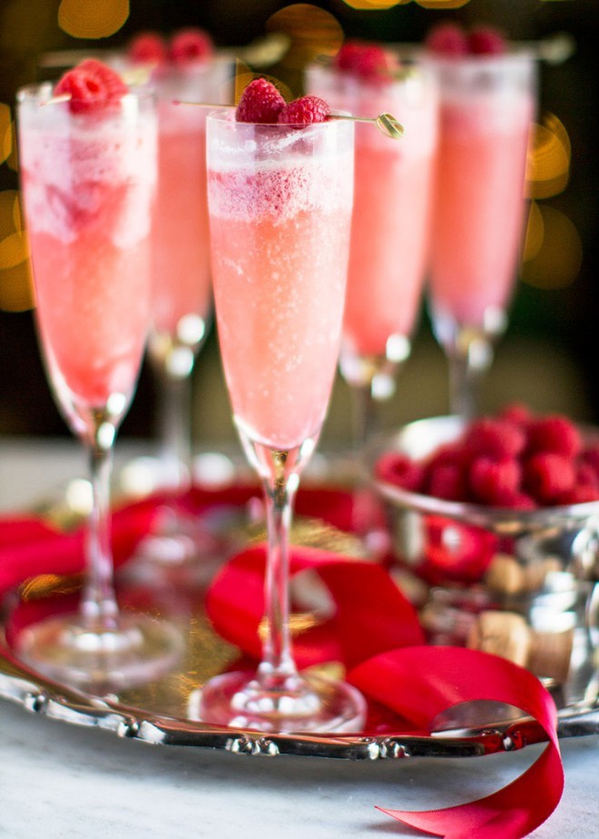 Creamy Raspberry Mimosa Cocktail (Photo via: The Stier Aesthetic)