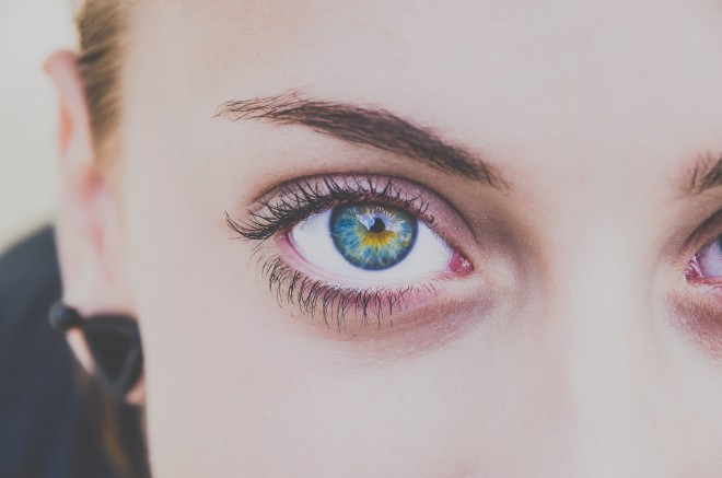 Modre oči so posledica mutacije. 