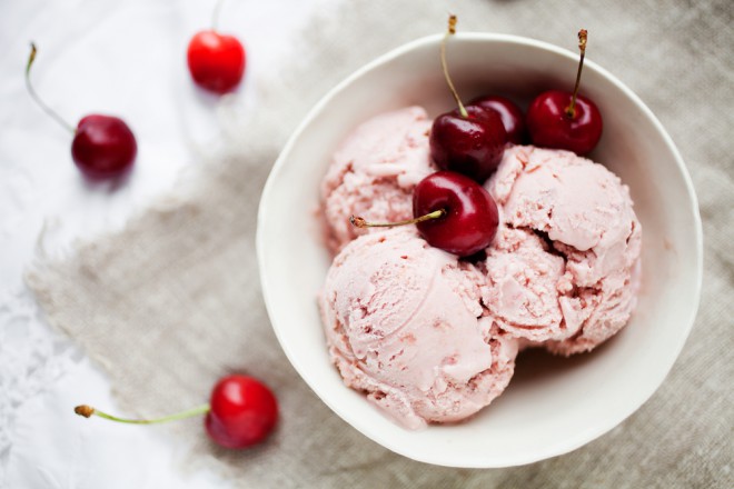 Preprost domači sladoled s sadjem