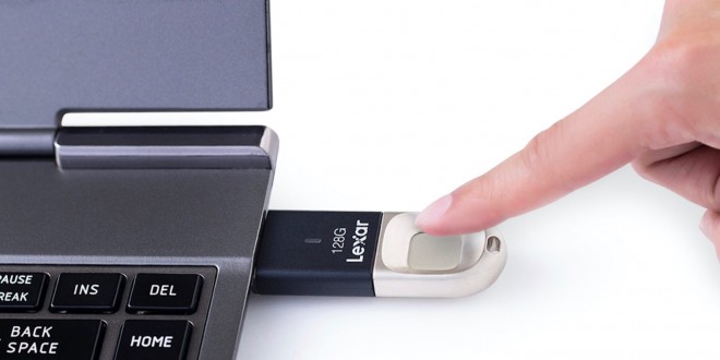 Lexarjev USB ključ boste lahko zavarovali s prstnimi odtisi. 