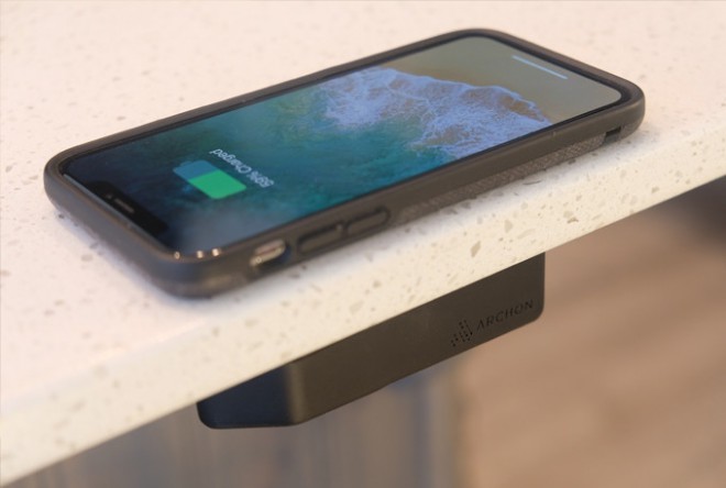 Archon pode carregar a bateria de qualquer dispositivo.