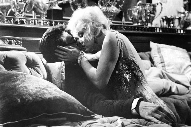 Nekateri so za vroče ‒ Tony Curtis in Marilyn Monroe