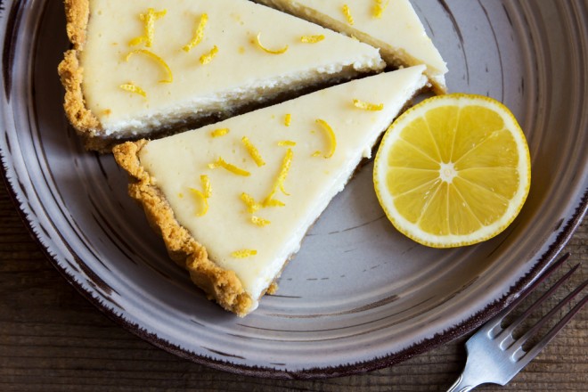 No-bage citron cheesecake er en nem dessert.