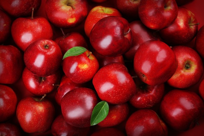 Ifølge en undersøgelse foretaget af forskere fra Graz bør du spise et æble helt. 