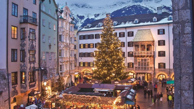 Weihnachtsbaum in Innsbruck (Foto: christkindlmarkt.cc)