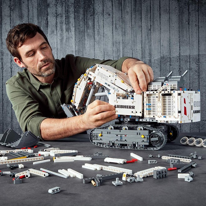 LEGO Technic - Escavatore Liebherr R 9800