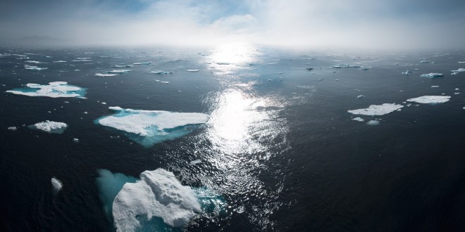 Ledeniki in led na Severnem in Južnem polu se vztrajno talijo