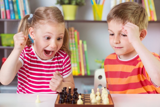 Raziskave kažejo, da se posamezniki med igranjem iger učijo do trikrat hitreje.