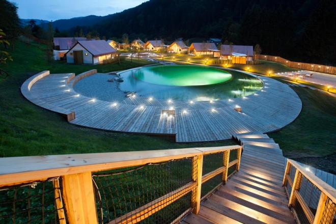 Ziołowy glamping resort Ljubno (fot. Booking.com)