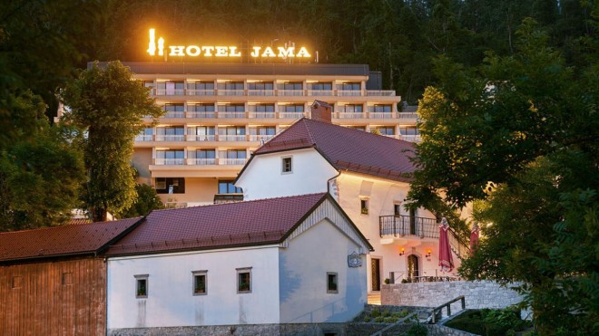  Hotel Jama, Postumia
