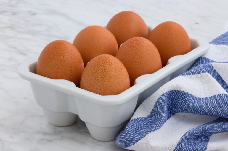 Kuhanje jajc za barvanje
