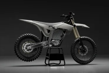 Dust Moto Hightail